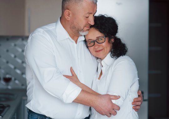 זוג חיים מתגורר בנפרד באיטליה: איך לקבל באופן חוקי הטבות כפולות במסגרת IMU ולהגיש בקשה נכונה ל-ISEE