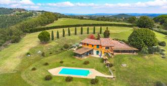 Вилла на продажу в Тревиньяно-Романо, озеро Браччано

וילה למכירה בטרוויניאנו-רומאנו, אגם בראצ'אנו